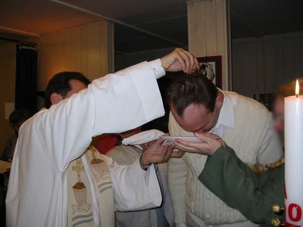 Húsvét vigíliája, 2003 — Keresztelés