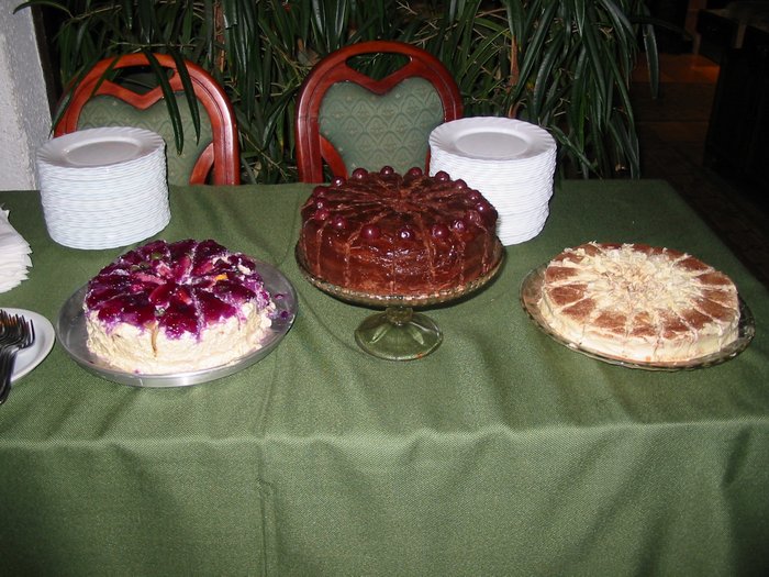 8. Geburtstag unserer Gemeinde, 25. September 2004  Kostprobe aus dem Abendessen