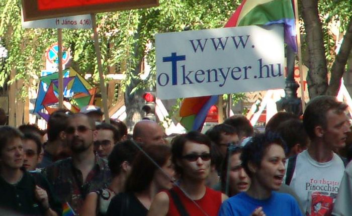 Gay Pride Day, Budapest, 29th June 2002 (Photo: www.gay.hu)